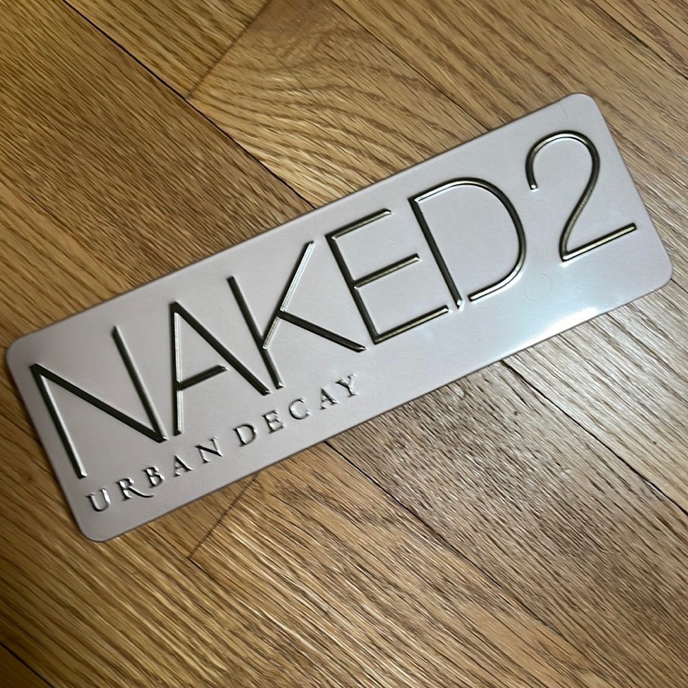 Urban Decay naked 2 eyeshadow palette